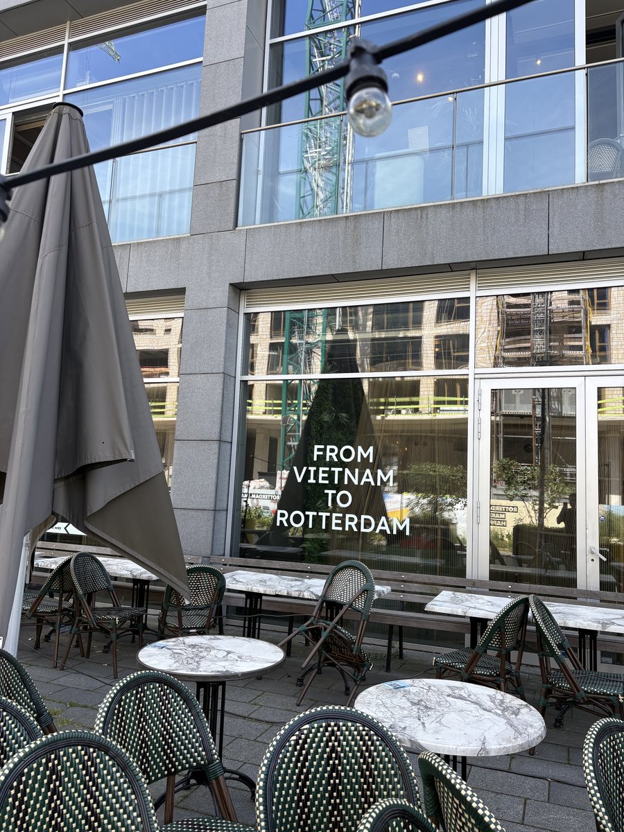 ロッテルダムにはたくさんのベトナム料理店がありました