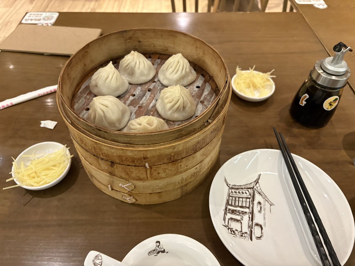 小籠包（100元）