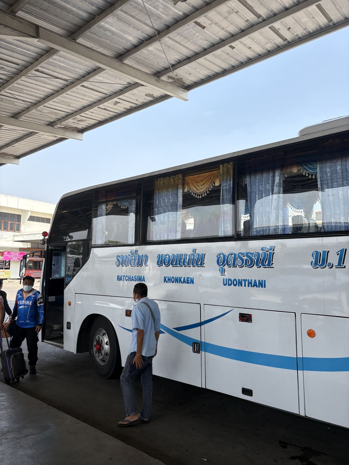 コラート行きのバス