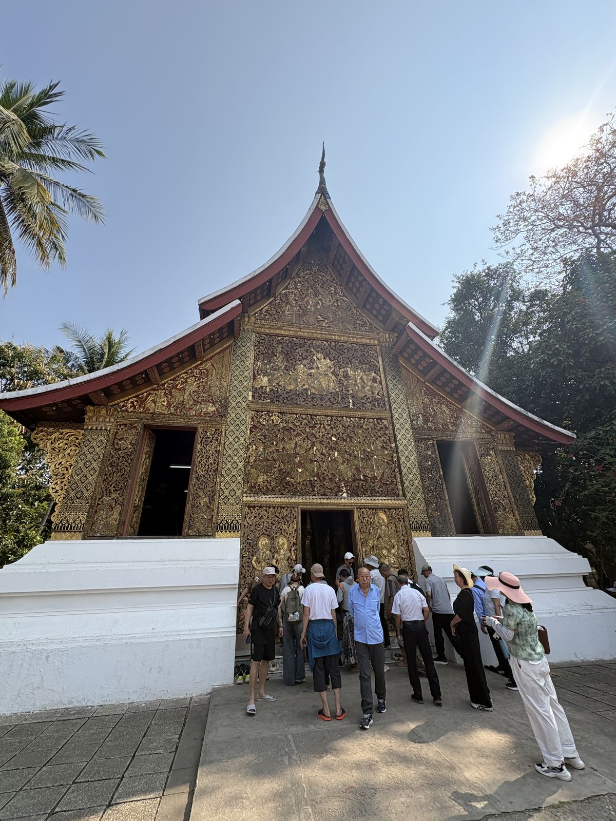 ワット・シェントーン